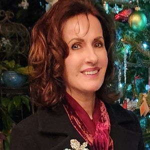 Meet your Posher, Debbie